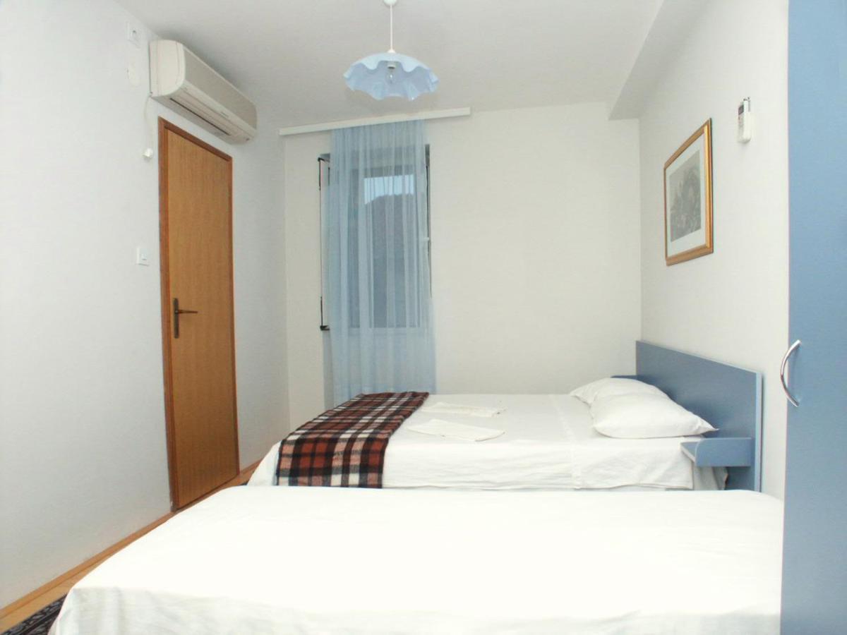Apartments By The Sea Komiza, Vis - 2429 Komiža Exterior foto